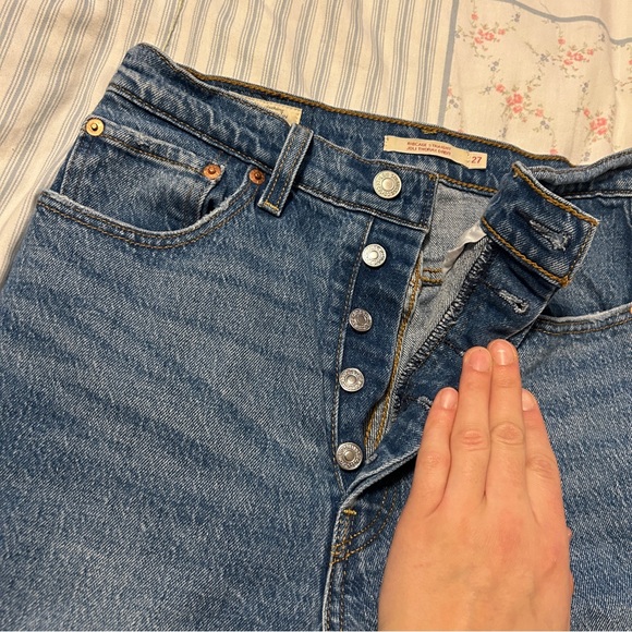 Levi's RibCage Straight Leg Jeans - Picture 3 of 8